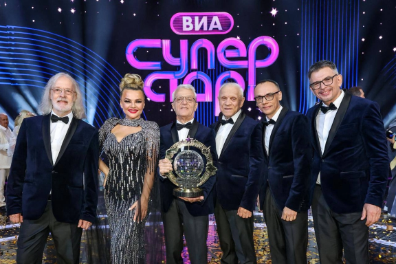 &Pcy;&ocy;&yucy;&shchcy;&icy;&iecy; &gcy;&icy;&tcy;&acy;&rcy;&ycy;