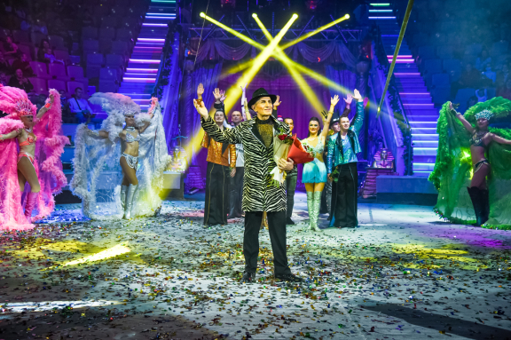 «Новогоднее Тропик-шоу»