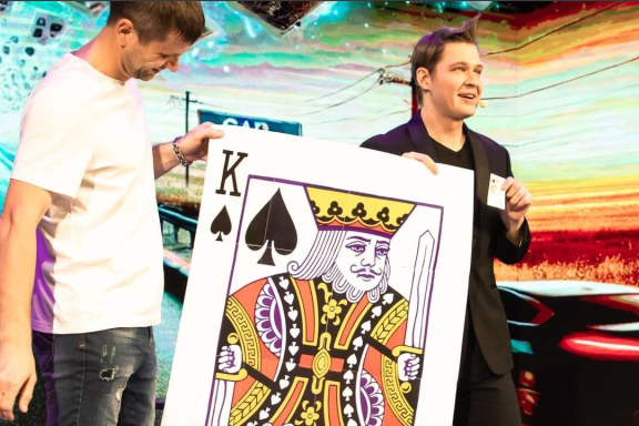 &SHcy;&ocy;&ucy; &icy;&lcy;&lcy;&yucy;&zcy;&icy;&icy; XXI &vcy;&iecy;&kcy;&acy;