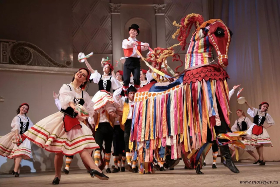 Балет Игоря Моисеева "Танцы народов мира"