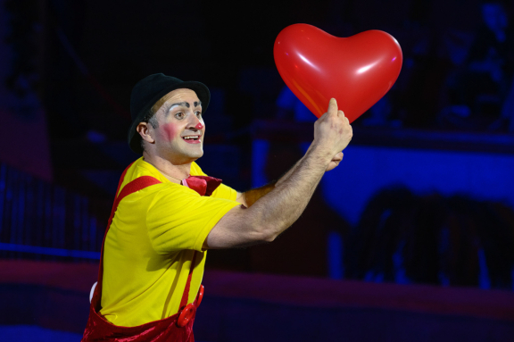 «Новогоднее Тропик-шоу»